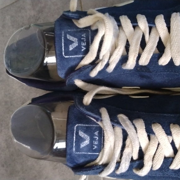 VEJA SHOES - Picture 4 of 11